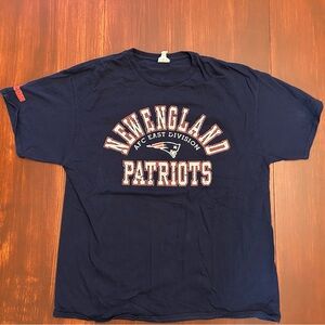 Y2K New England Patriots Navy T-Shirt on Delta Tag